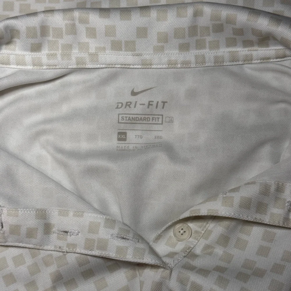 EUC Nike Dri Fit Activewear Collared Short Sleeve Square Pattern T Shirt - Picture 7 of 8
